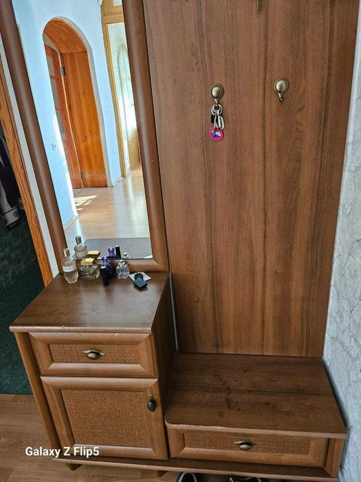 Продается мебель для прихожей.