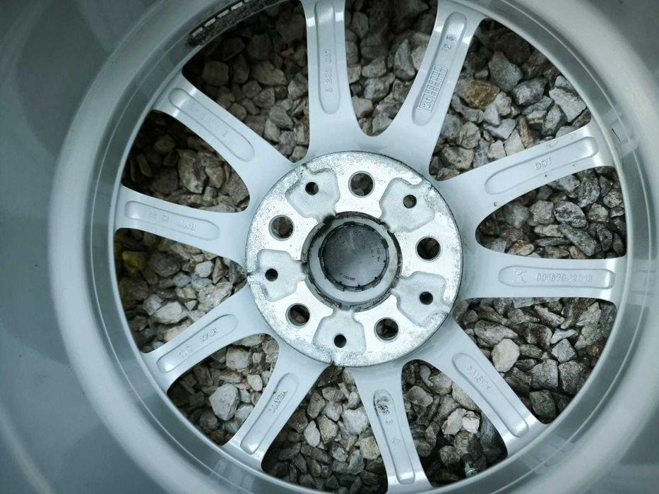 Set 4 Roti - Jante Originale BMW pe 18” +Anvelope iarnă Hankook Winter