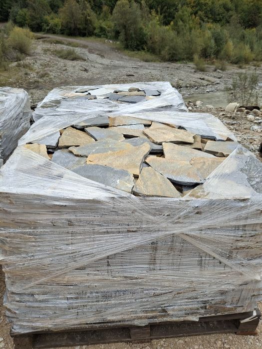 Vând piatra naturală de munte și montez