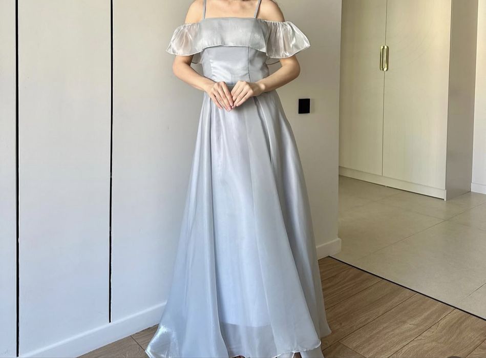 Продам красивое вечернее платье голубо-серебрисого цвета