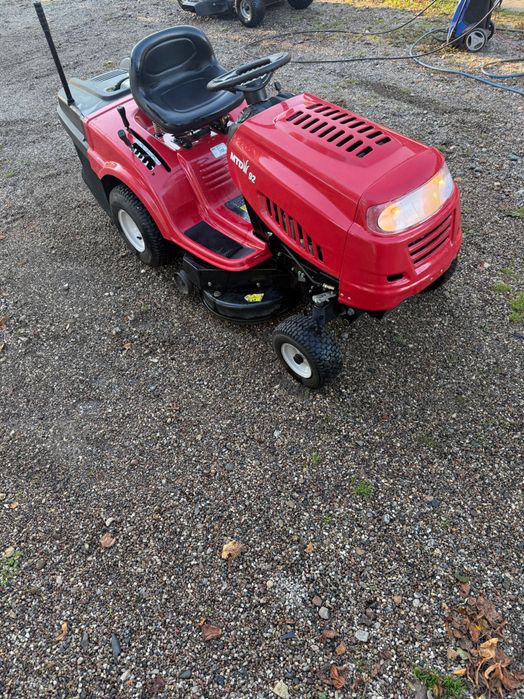 Tractoras de tuns iarba
