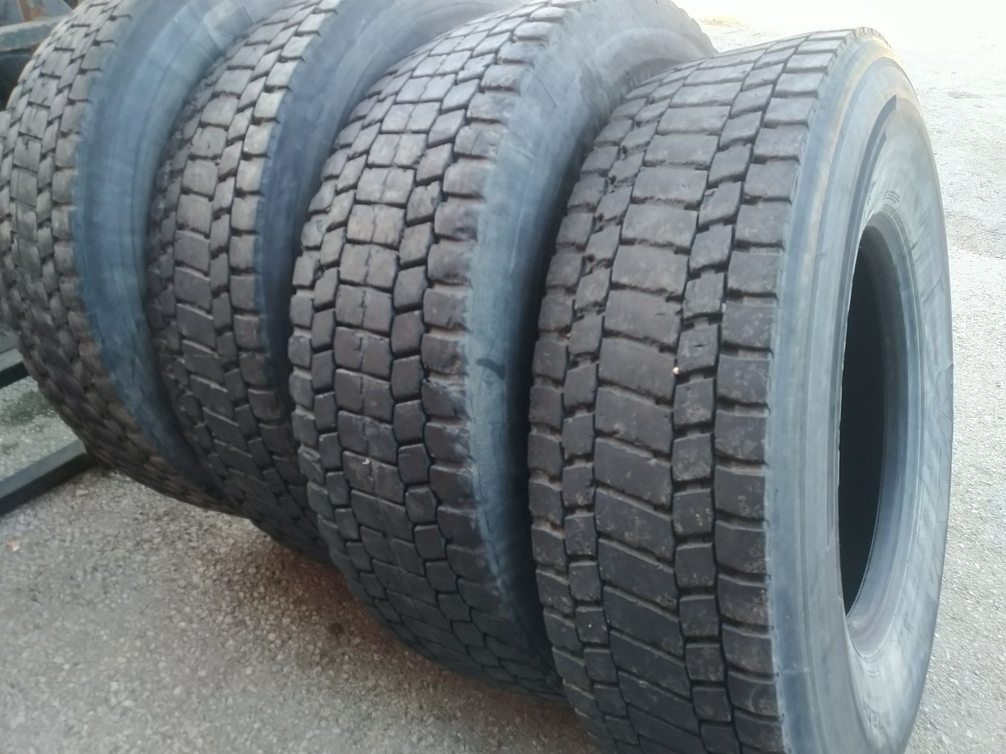 Гуми 315/80 R 22.5  70 лв. за бр.