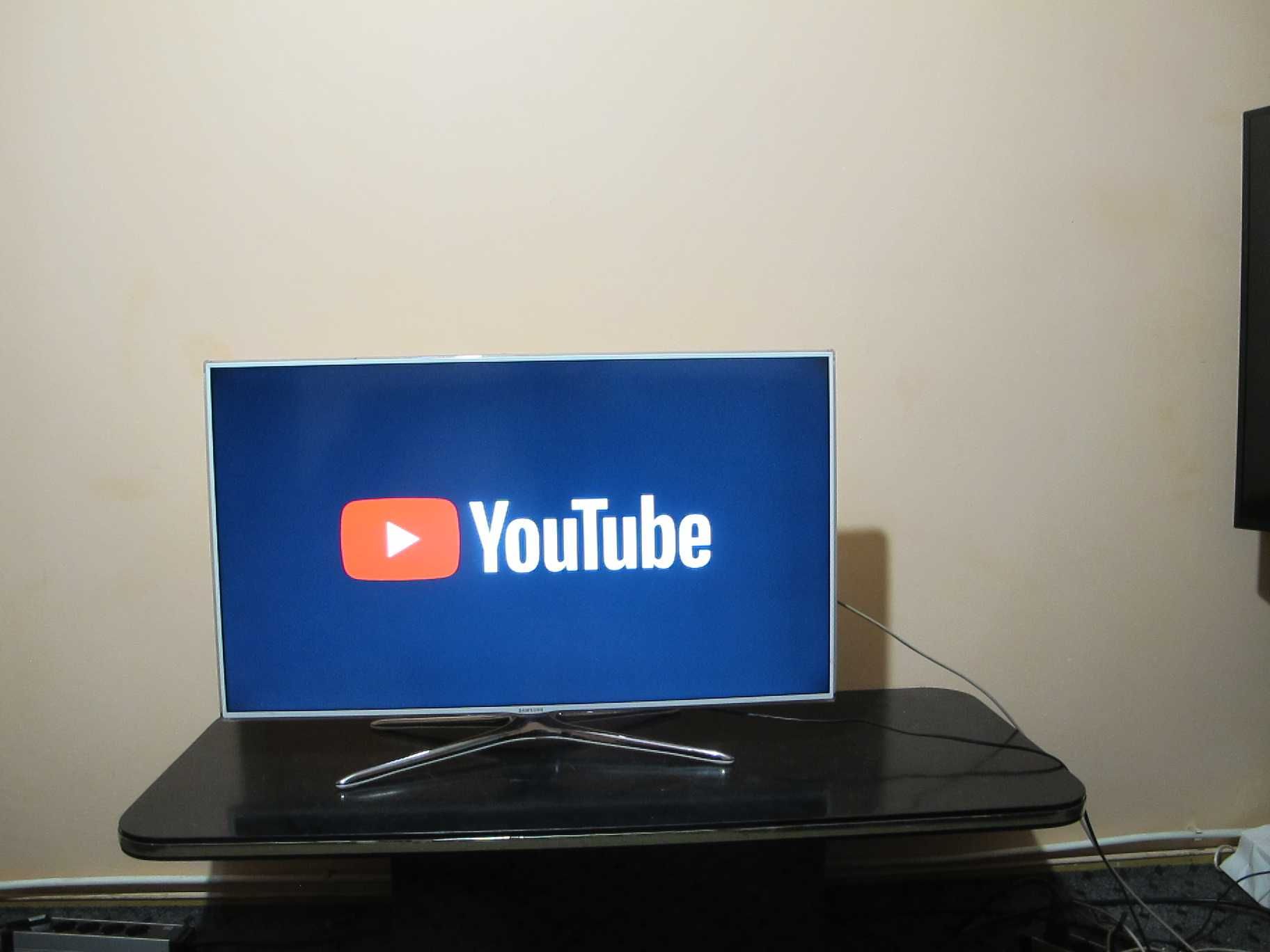 Televizor Led Smart tv SAMSUNG 101cm model UE40F6510
