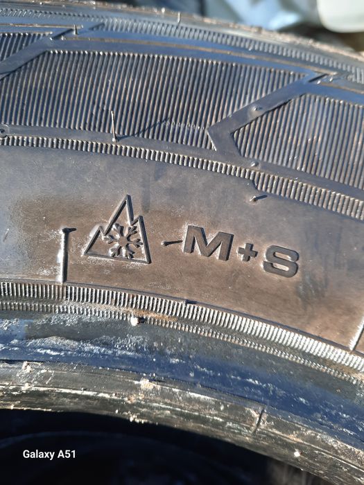 Зимни Бусови гуми, 16цола.