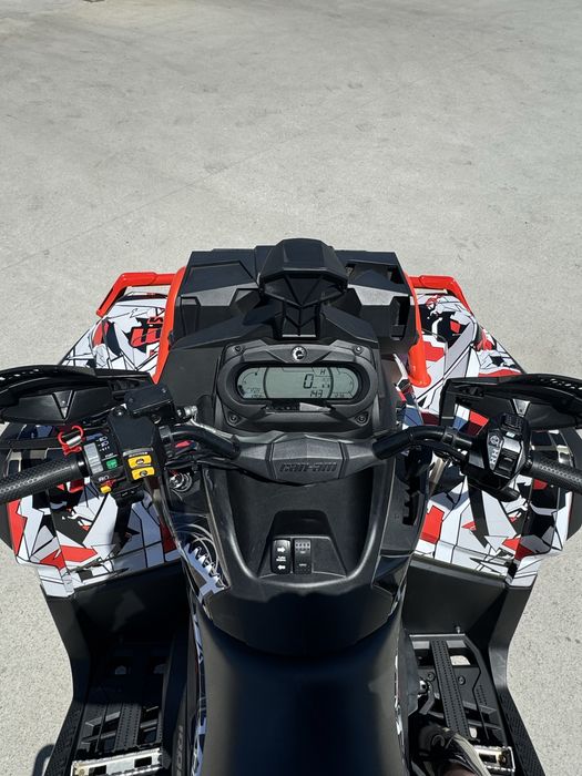 Can Am Ouatlander Max XMR 1000R