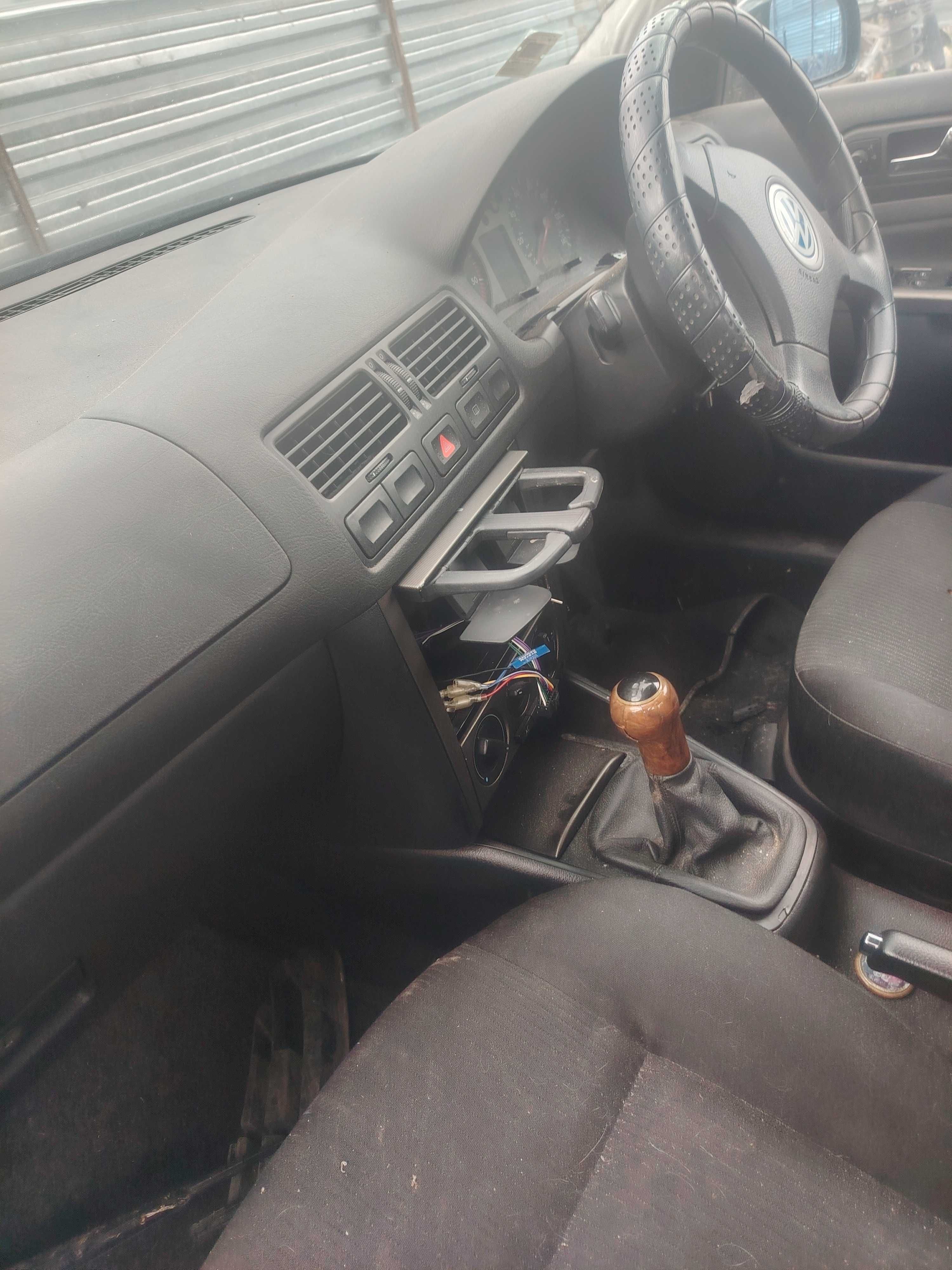 VW Bora 1,9 TDI , Фолксваген Бора на части!!
Април 2002