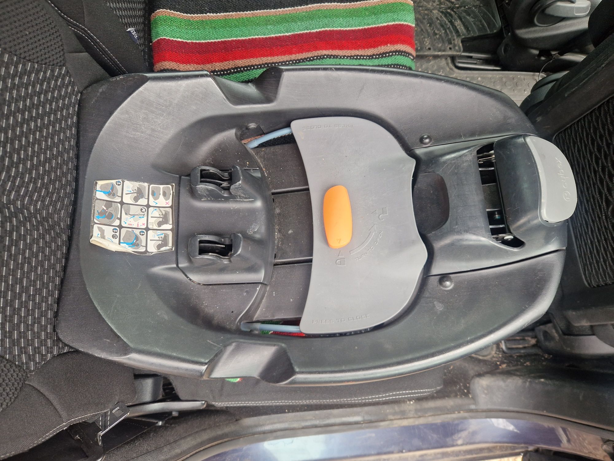 Cybex Cloud Platinum Q Plus с база Isofix