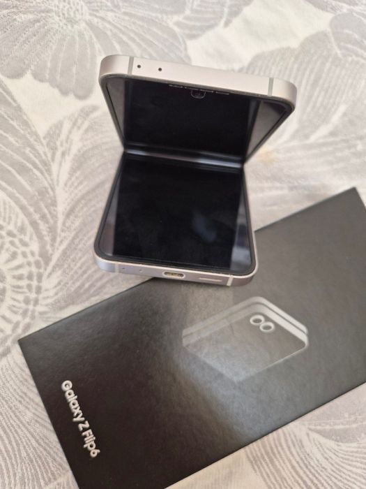 Samsung Galaxy Z Flip6 12GB/512GB Silver Shadow