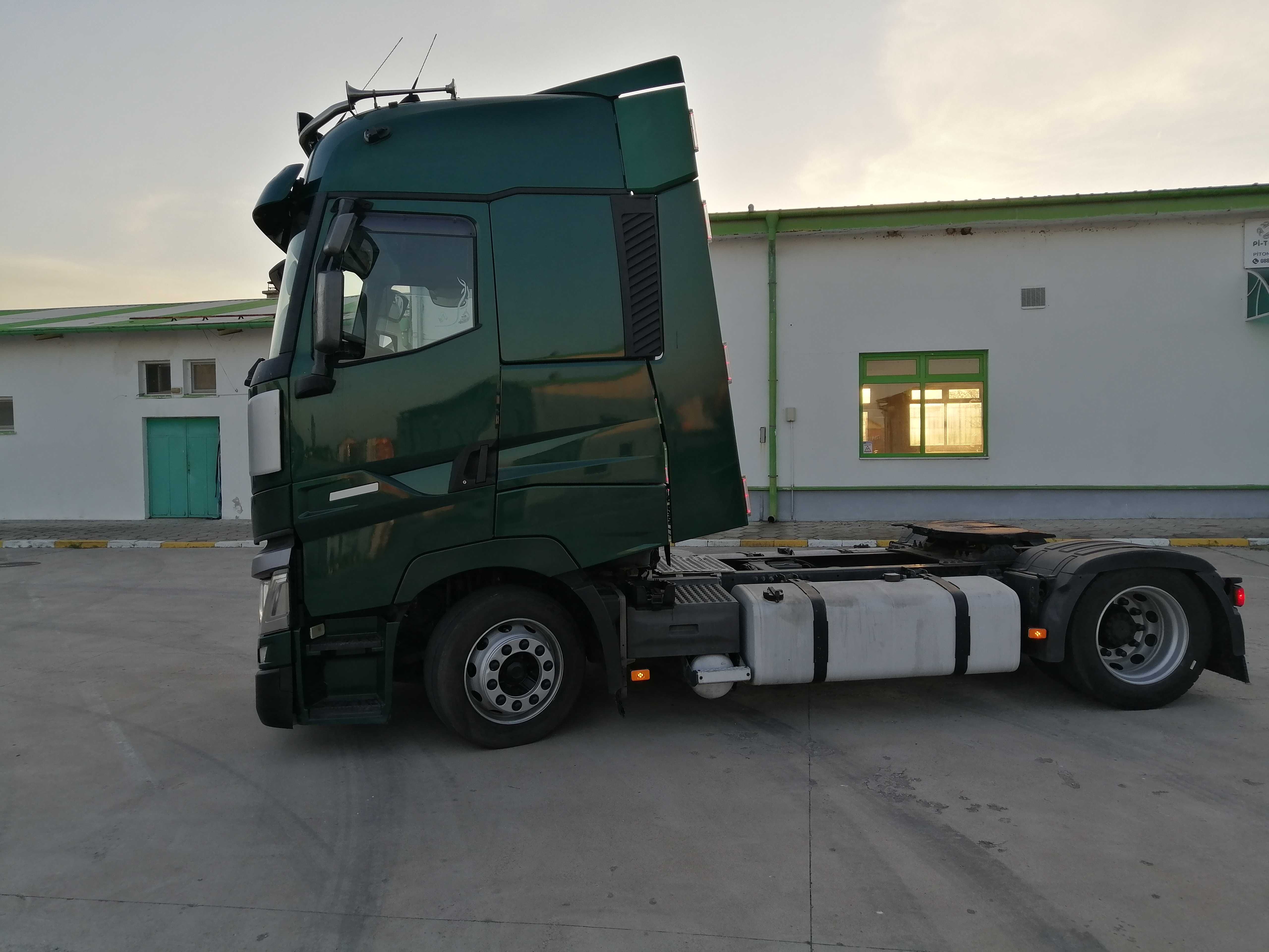 Renault T480 High Cab X-low (голяма кабина, 13 литров мотор)