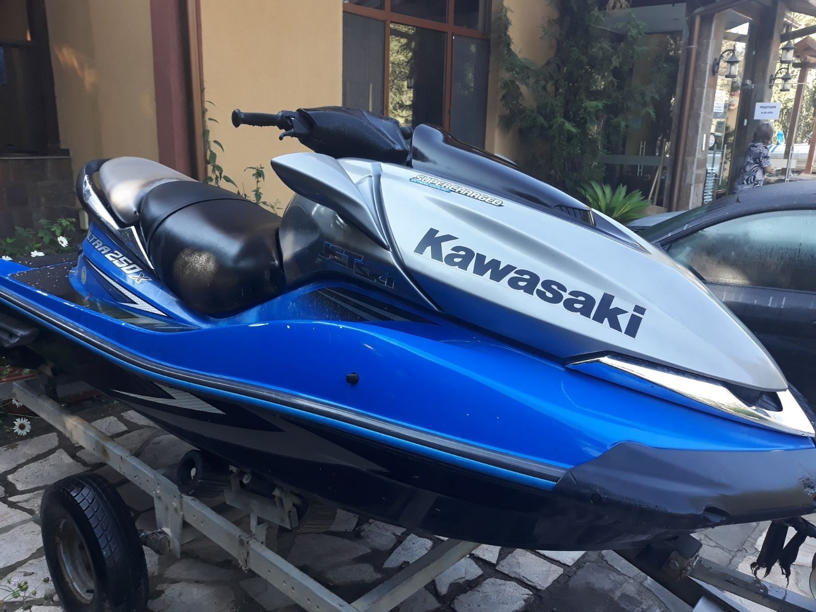 Продавам джет kawasaki ултра 250х чаленджър