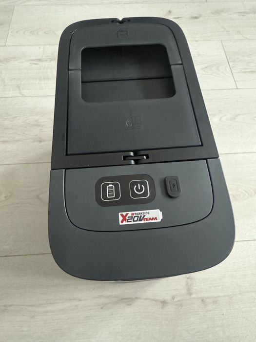 Aspirator injectie-extractie pe acumulator