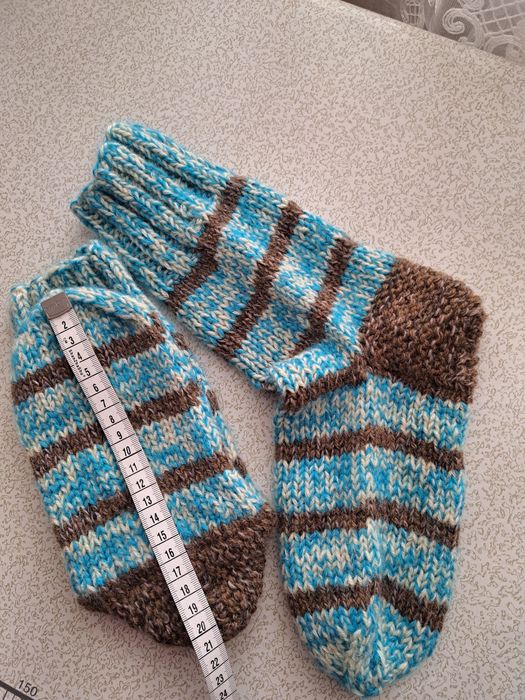 Вязанные шерстянные носочки ручной работы