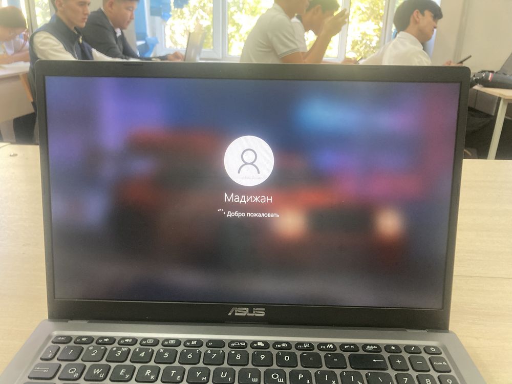 Asus X515 intel core i3-1115g(3.00GHz)/24/512