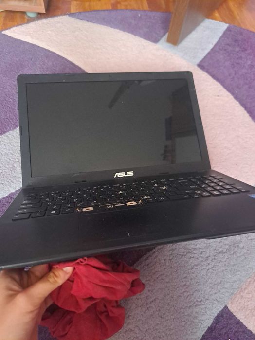 Laptop pentru piese