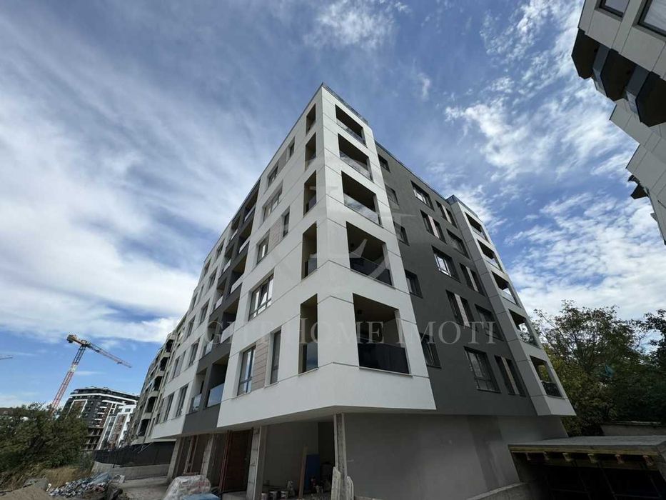 Продава се Тристаен апартамент в Пловдив, Христо Смирненски - 191 кв.м за 1060 €/кв.м - Снимка #2