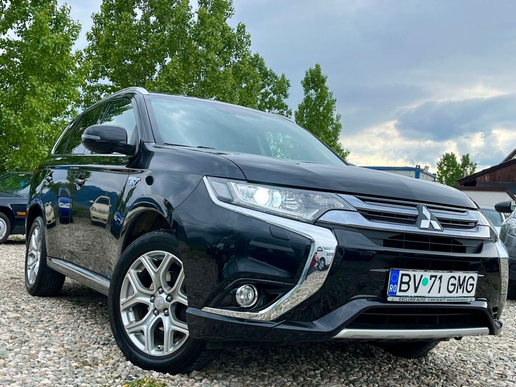 Mitsubishi Outlander PHEV, Hybrid Plug In