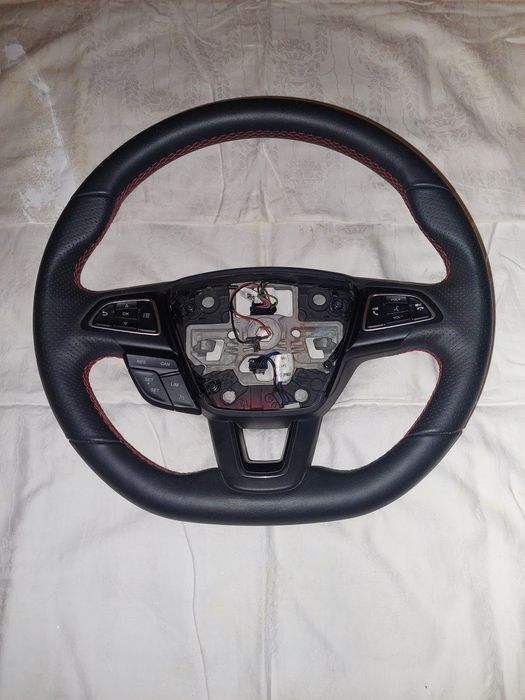 Unicat/Nou! Volan focus ST cu Incalzire/pilot ford kuga,c-max,ecosport