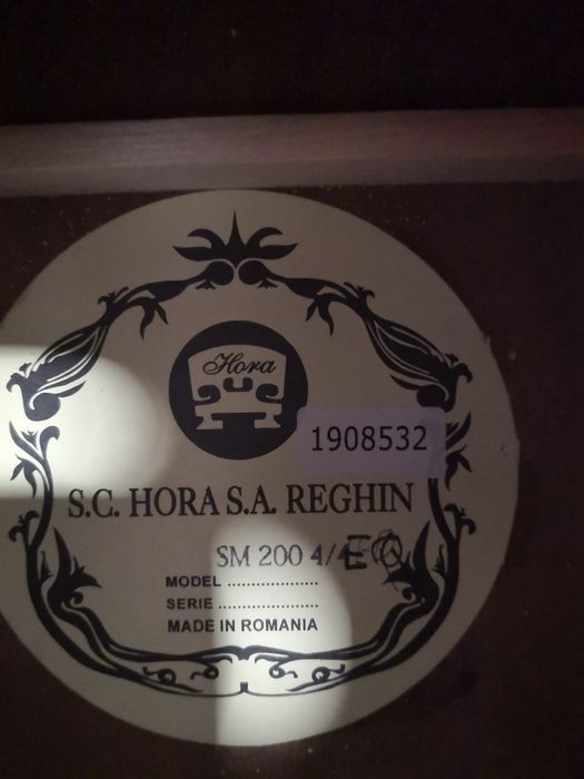 Chitara electro-clasică Hora SM 200 EQ
