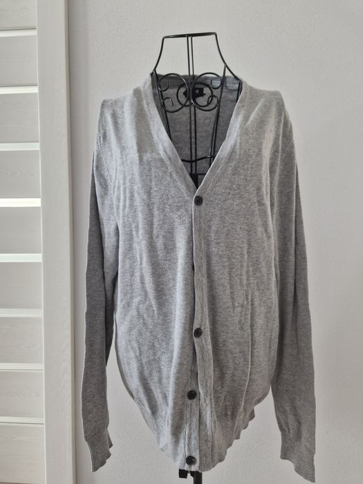 Pulover barbati cu nasturi