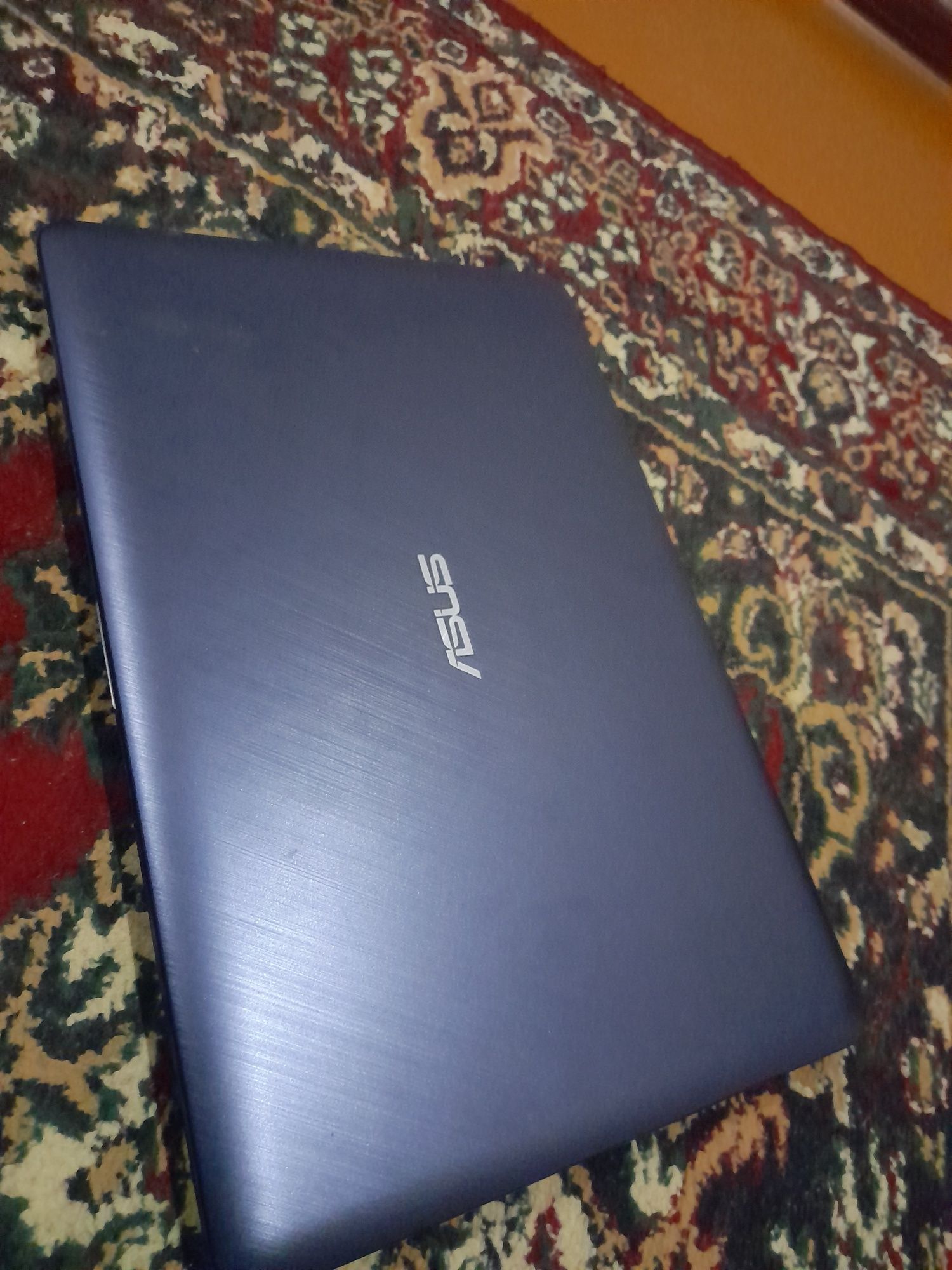 Asus Notebook i3 1tb