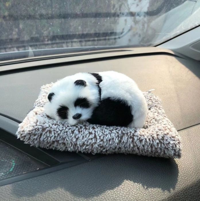 игрушка на панель авто