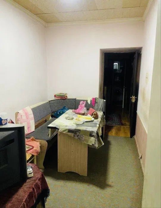 Продается 2-комнатная квартира в Яшнабаде, Тузель-4, ориентир 40 Лет