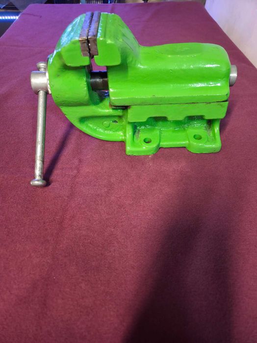 Малко Менгеме Продава