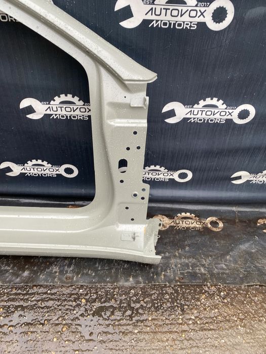 Prag stalp A dreapta fata Tesla model 3 an pana la 2023