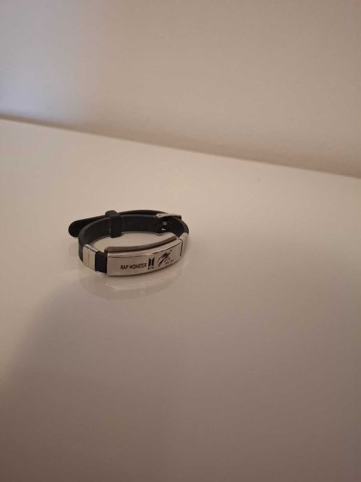 BTS албуми + гривна