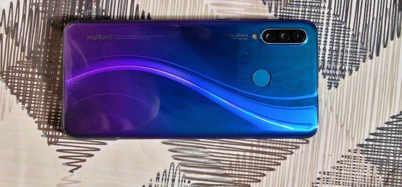 HUAWEI P30 lite 30000 тенге тез арада сатылады