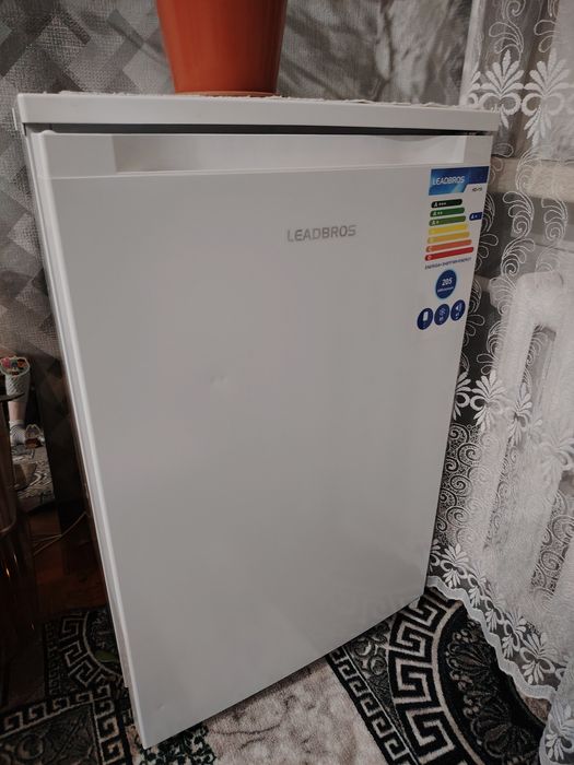 Продам морозильную камеру