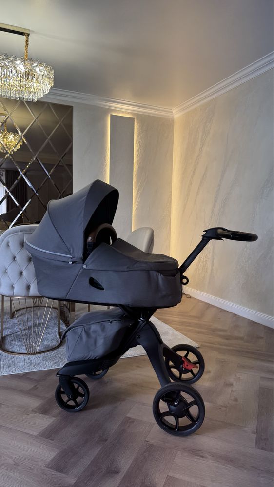Carucior 2 in 1 Stokke® Xplory X + Scoica Stokke Izi Go Modular