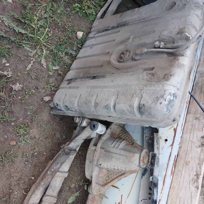 Продам запчасти Волга 3110