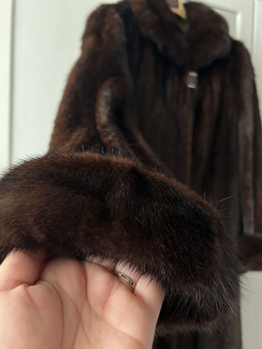 Haina lunga de blana de vizon (nurca)