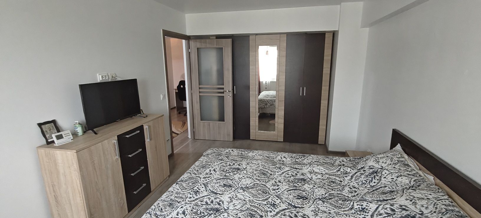 Apartament 2 camere central & parcarare 2015