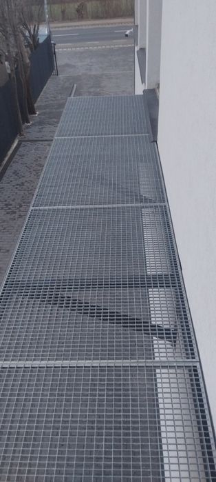 Grătare zincate la diferite dimensiuni