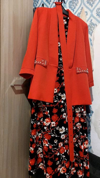 Жен. платья 48-50 раз сатылады жаңа жылға болады киуге