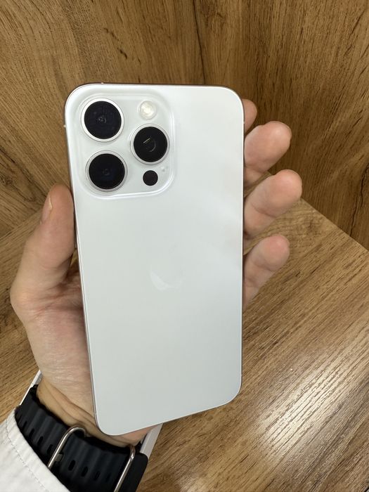 Продам IPhone 15 pro max 256 GB