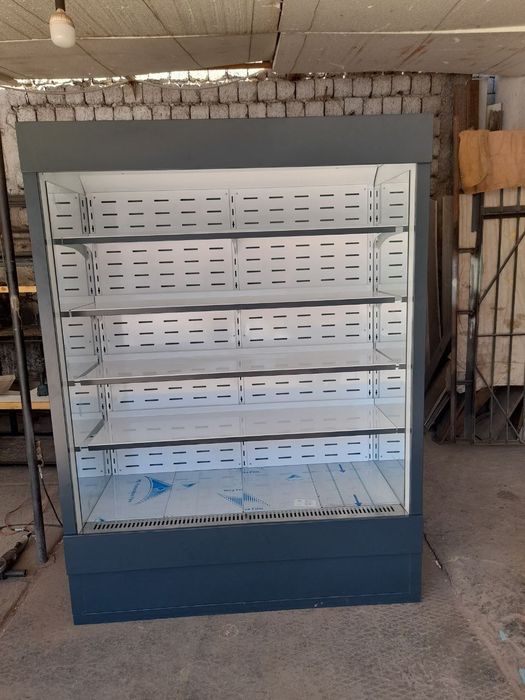 Витрина  холодильник на заказ