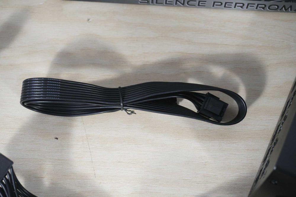 Захранване 650W BitFenix Whisper 650 80+ Gold PSU / Вкл.ДДС