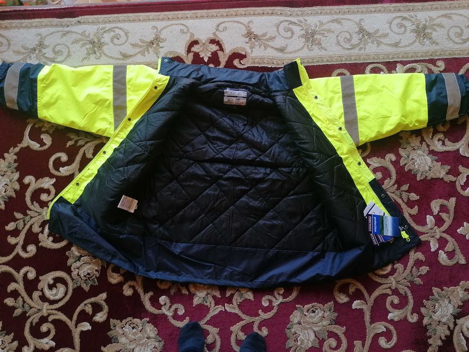 Geaca reflectorizanta de iarna