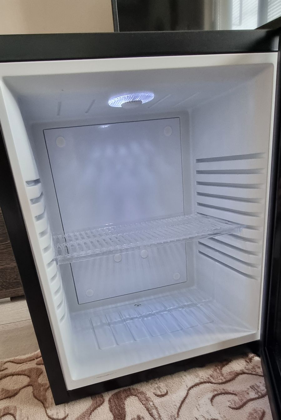 Мини Хладилна витрина 30L Klarstein
