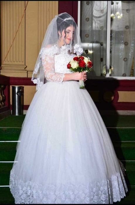 Rochie de  mireasă cadou blanița si săculețul