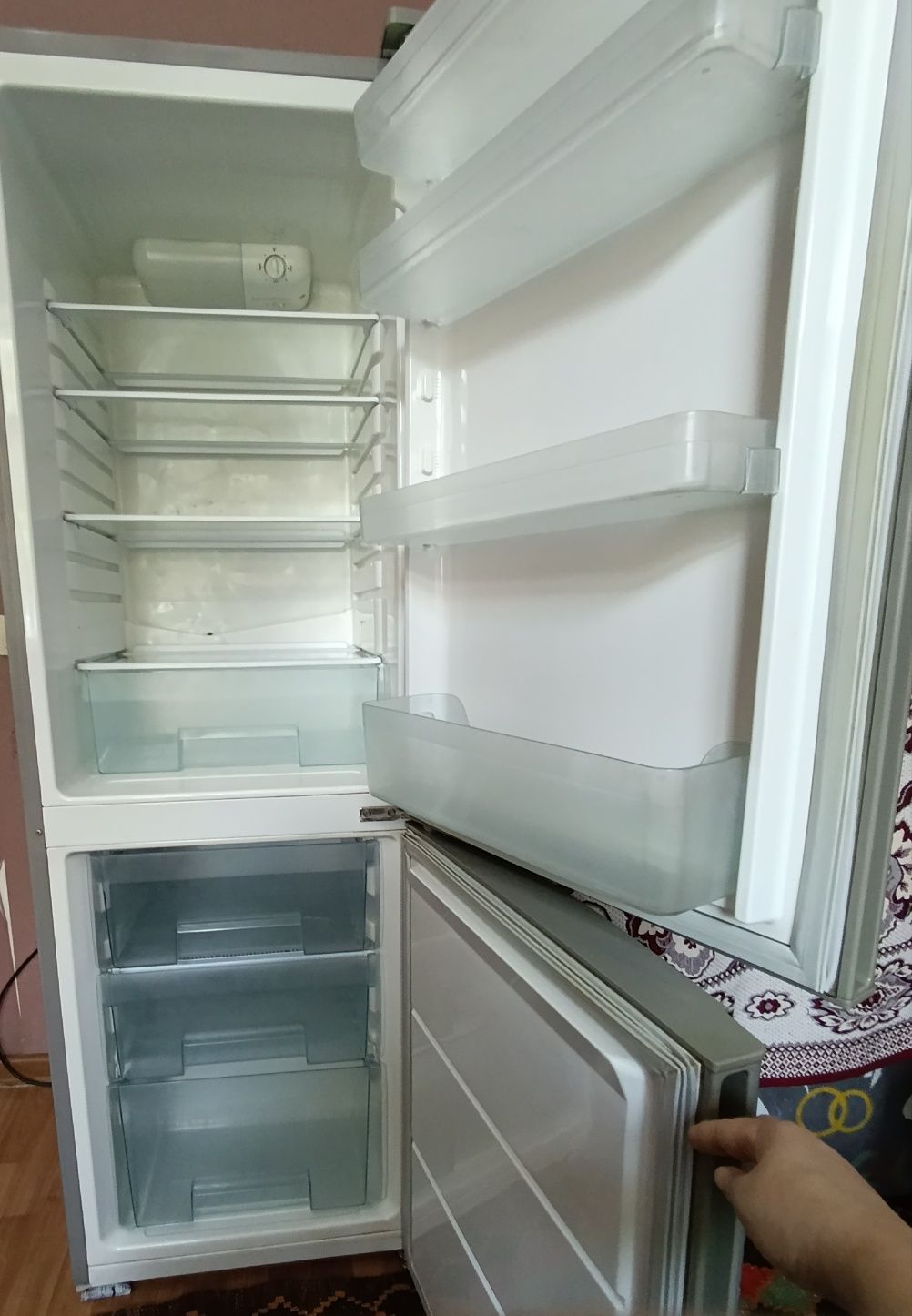 Холодильник Samsung
