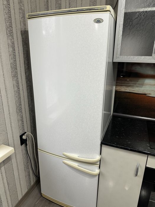 Продам холодильник атлант