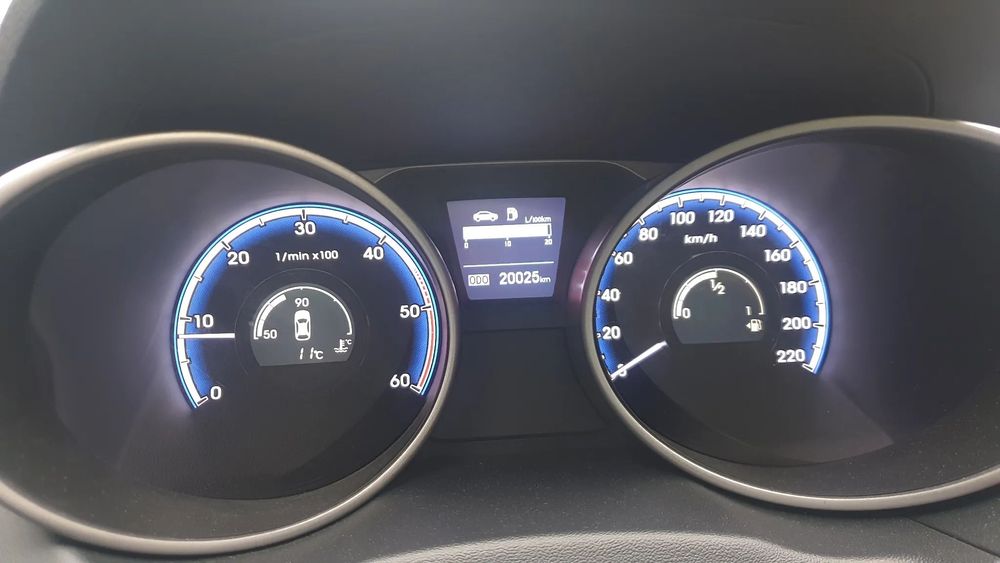 Hyundai Tucson TVA DEDUCTIBIL.Hyundai  ix35 2.0 CRDi 184CP DPF 4WD 6MT STYLE+ 4X4.