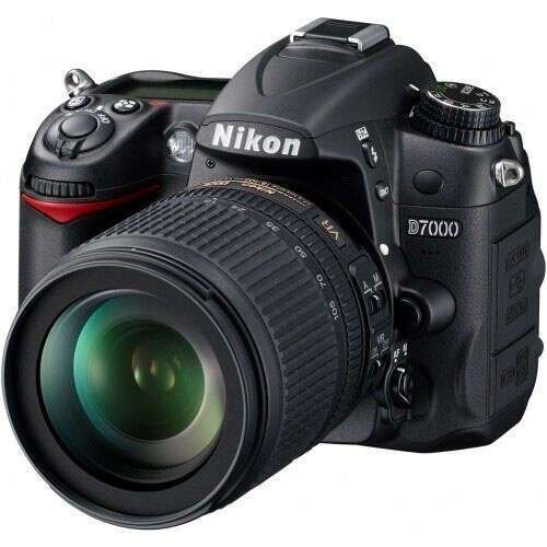 Nikon d7000 с  двумя объективами