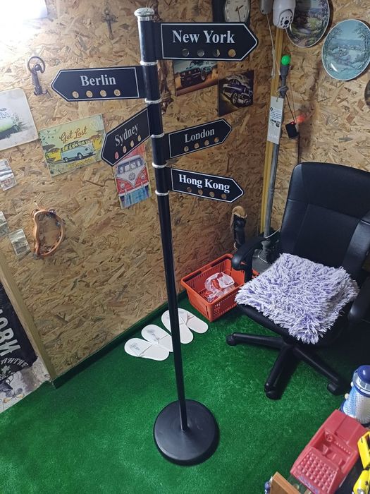 Метална висока табела