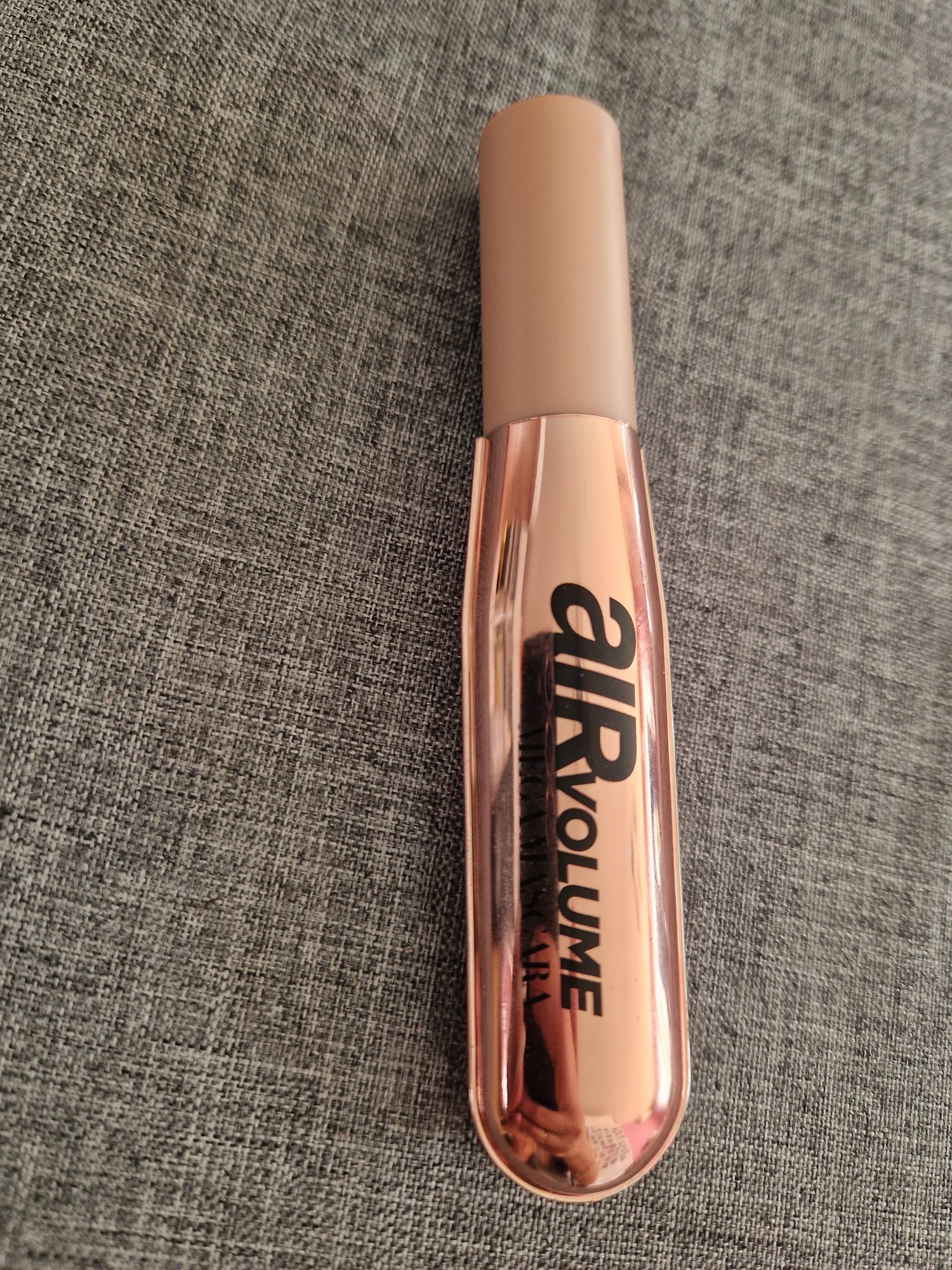 Козметика, AVANT, Symbiosis, Estee Lauder, Yenges, Loreal. Mi Amante