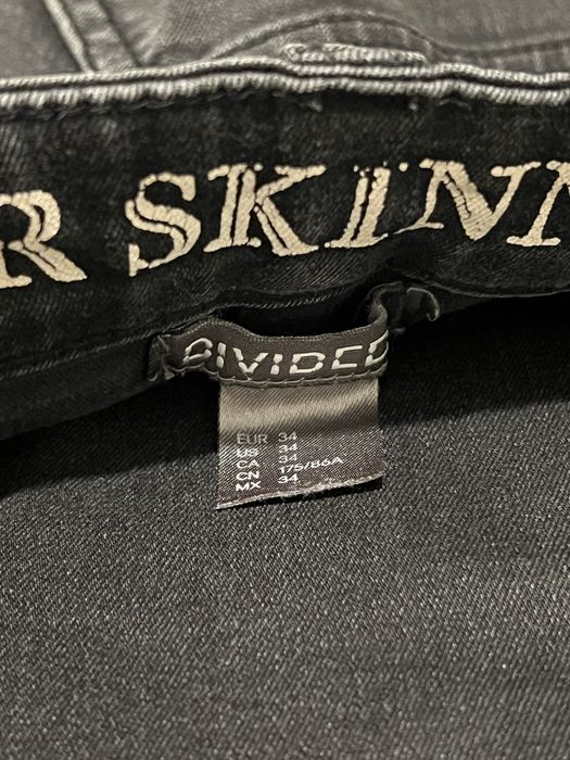 Blugi Skinny Fit Divided